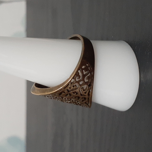 🟢 Premier Design Jasmine Brass Plated Ring - Picture 4 of 6